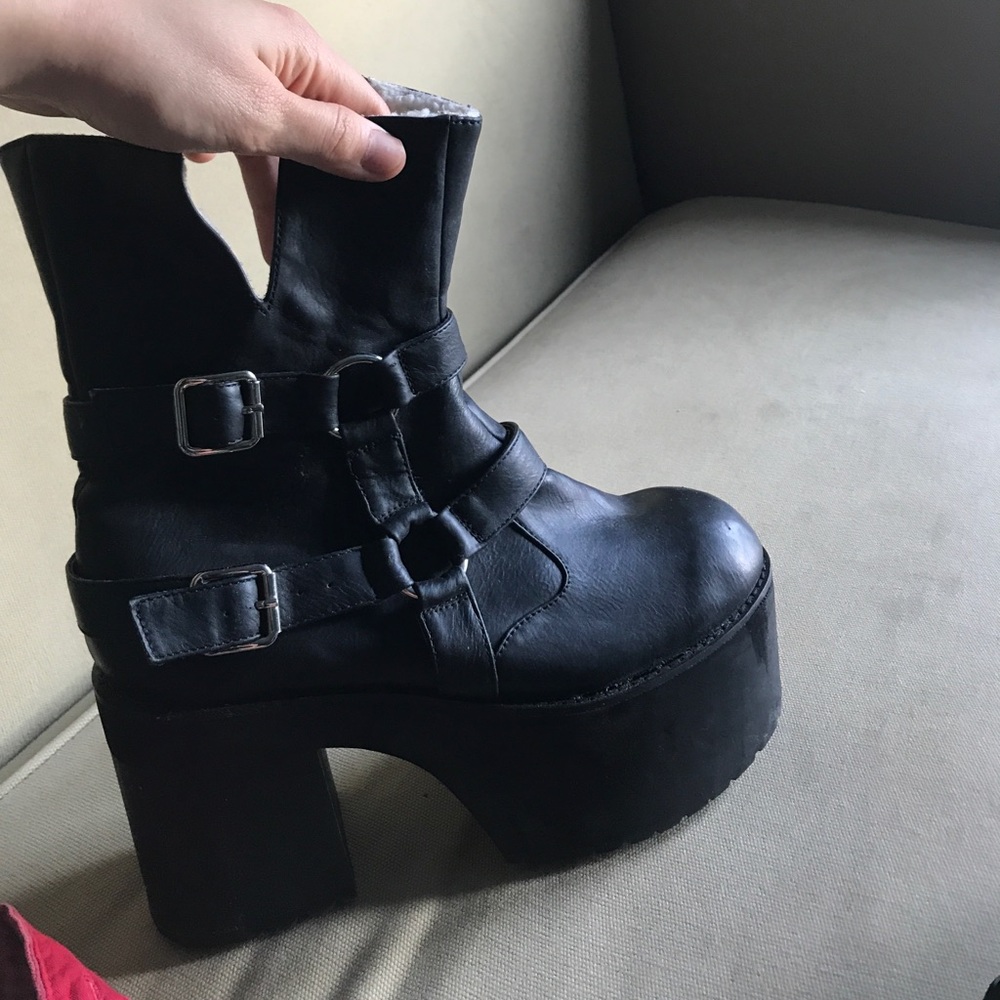 Dolls kill platforms